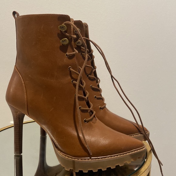 MK Cognac Zipper Up Lace MK Logo Leather Bootie 6.5M - Picture 3 of 9